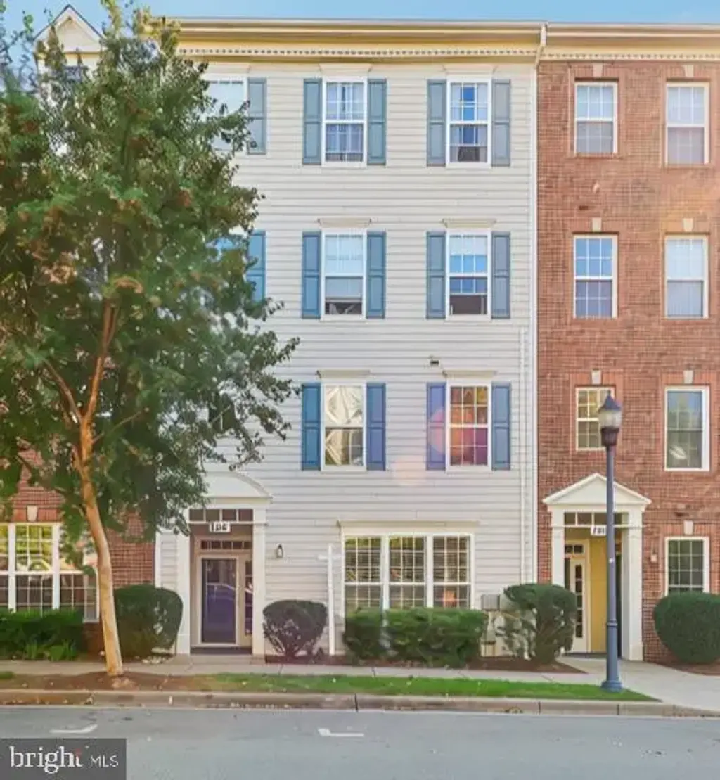 164 Chevy Chase St #164, GAITHERSBURG