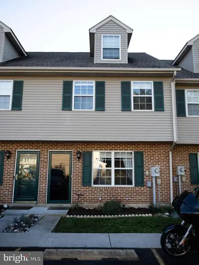 110 Orchard Ln #6, Hanover
