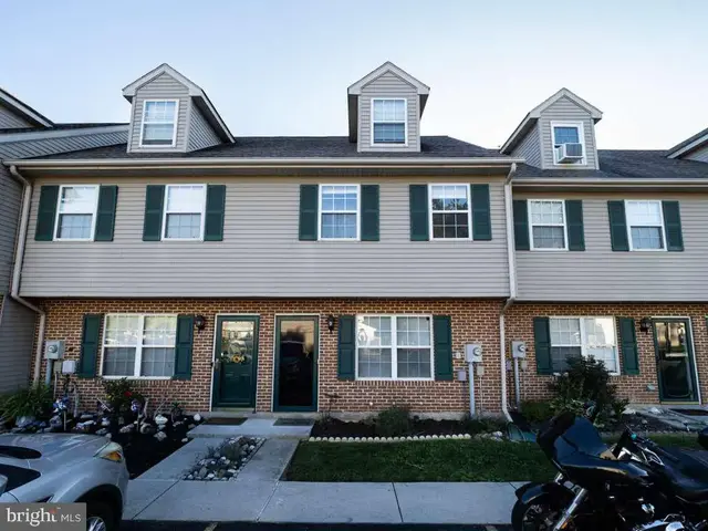 110 Orchard Ln #6, Hanover
