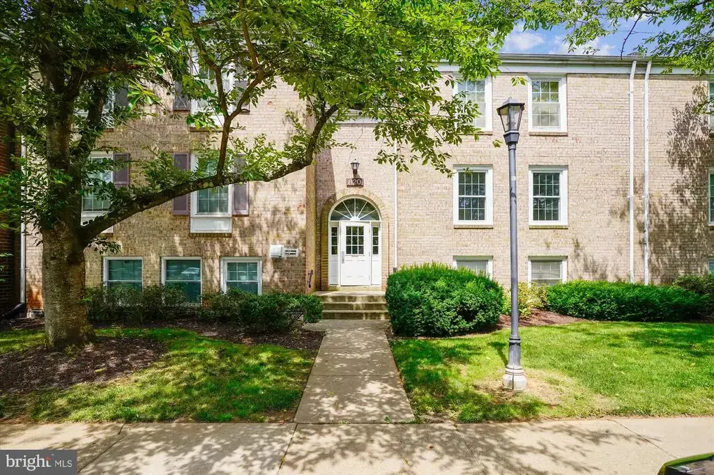820 Quince Orchard Blvd #102, GAITHERSBURG