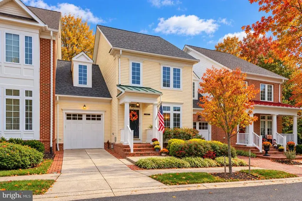 2908 Eaton Sq #111, ELLICOTT CITY