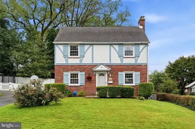 914 Stanbridge Rd, Drexel Hill