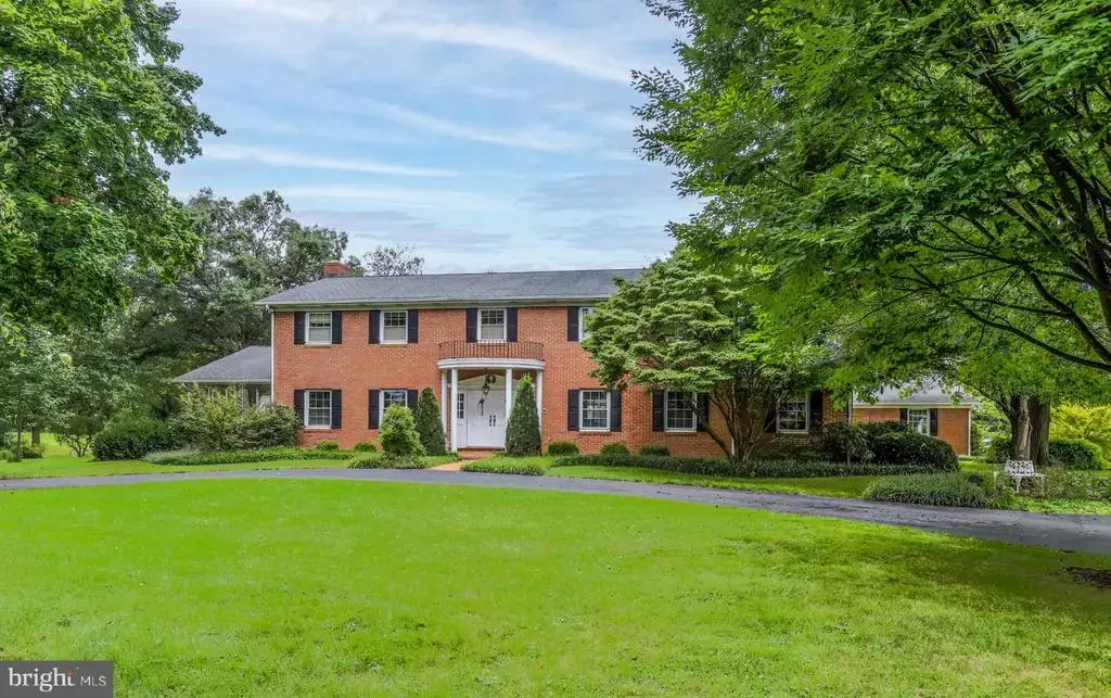 2497 Grand Point Rd, CHAMBERSBURG