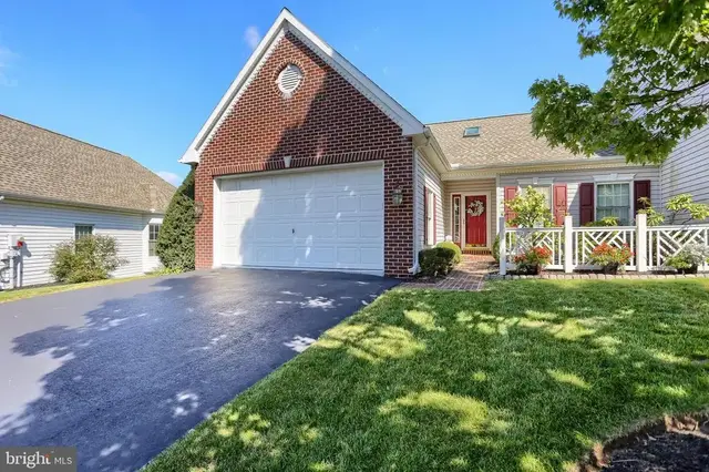 1119 Country Club Rd, Camp Hill