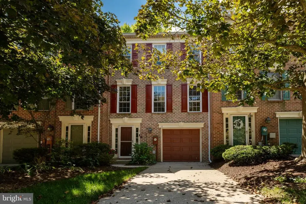 18 Mayapple Ct, TOWSON