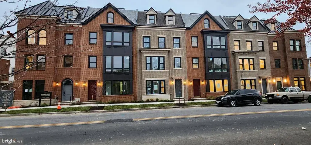 113 N West St, ALEXANDRIA