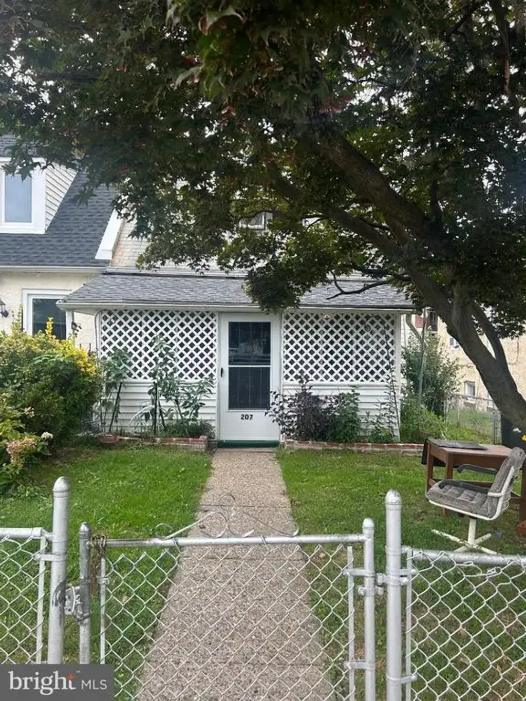 207 Brainard Blvd, SHARON HILL