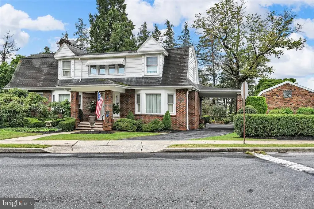 24 Upland Rd, WYOMISSING HILLS