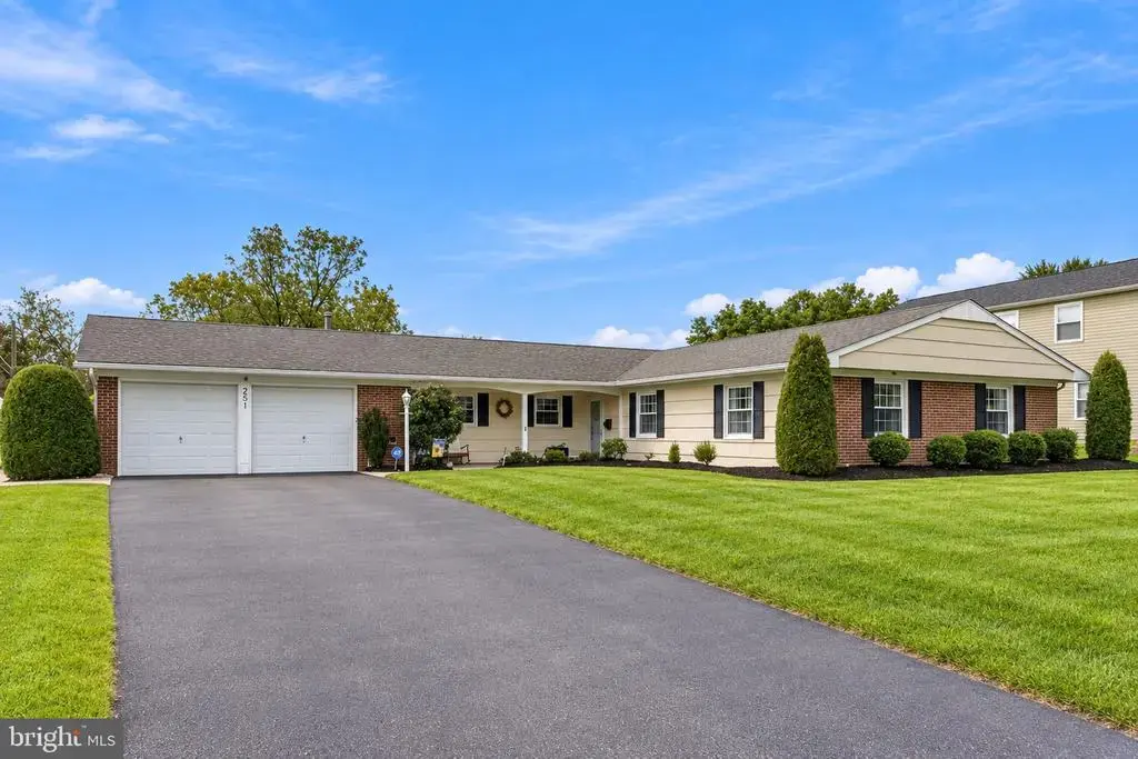 251 Tiffany Ln, WILLINGBOROUGH
