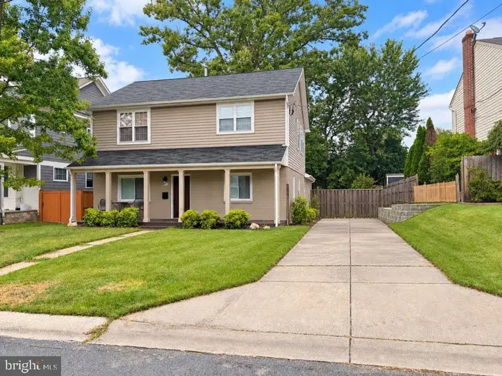 4413 Colchester Dr, KENSINGTON