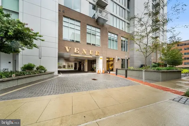 925 N Fairfax St #309, Alexandria