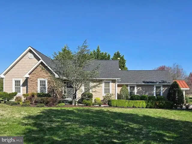 204 Hunters Ridge Rd, Centreville