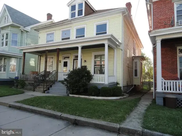 537 N Locust St N, Hagerstown