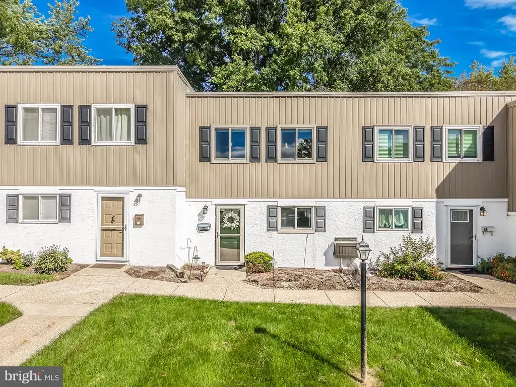 20 Fords Edge, ROYERSFORD