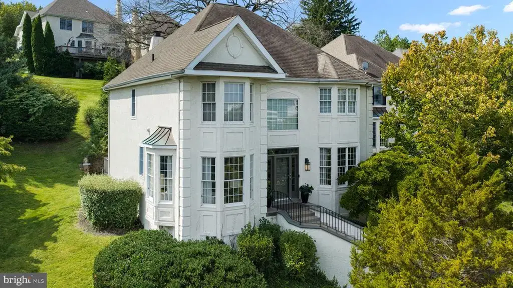 1102 Spruce Ln, CONSHOHOCKEN