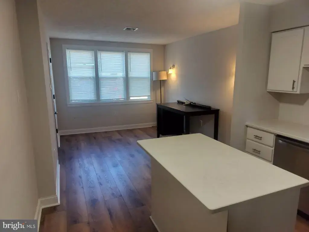 934 W Porter St, PHILADELPHIA