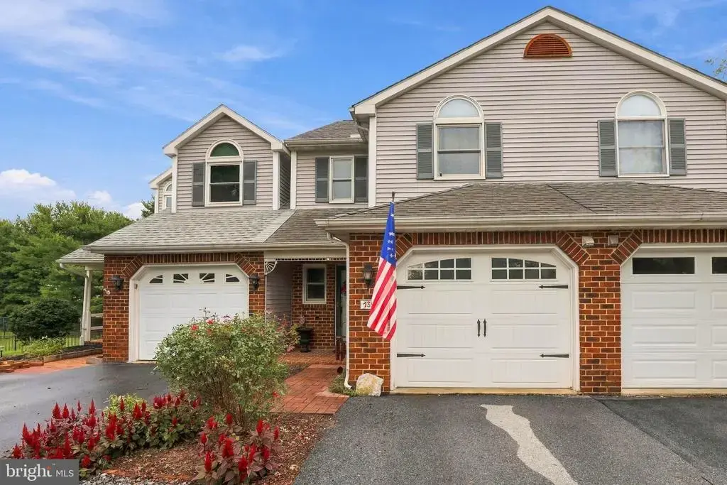 139 Pepperton Ct, LITITZ