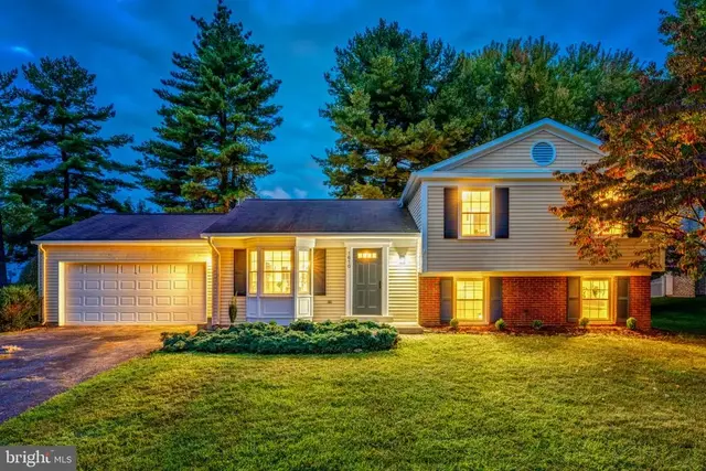 1610 Sadlers Wells Ct, Herndon