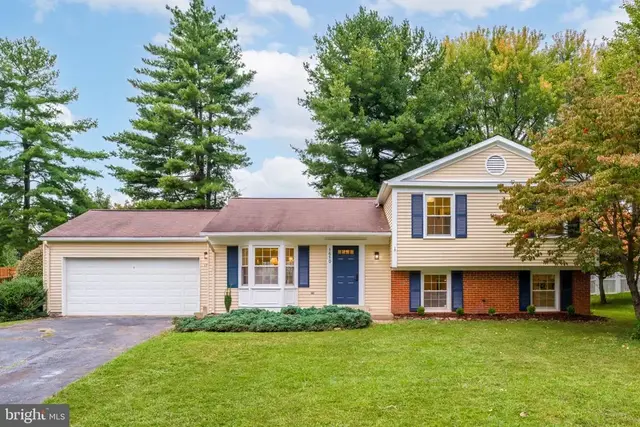1610 Sadlers Wells Ct, Herndon