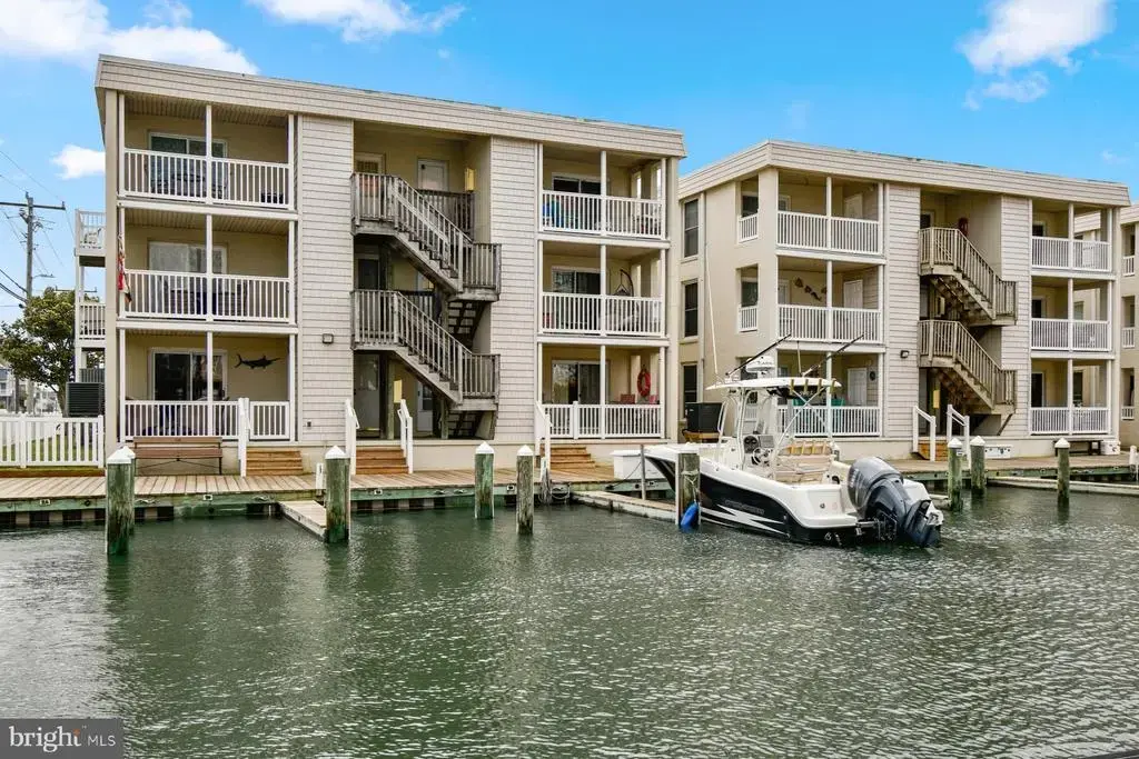 300 13th St #4, OCEAN CITY