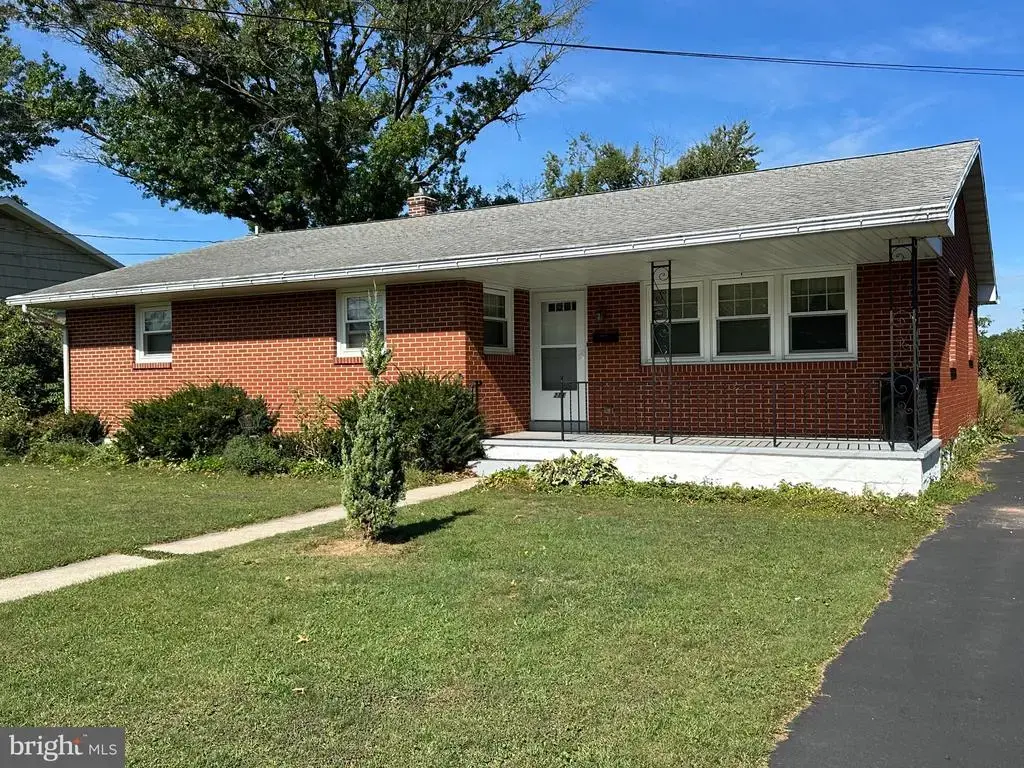 211 E Race St, FLEETWOOD