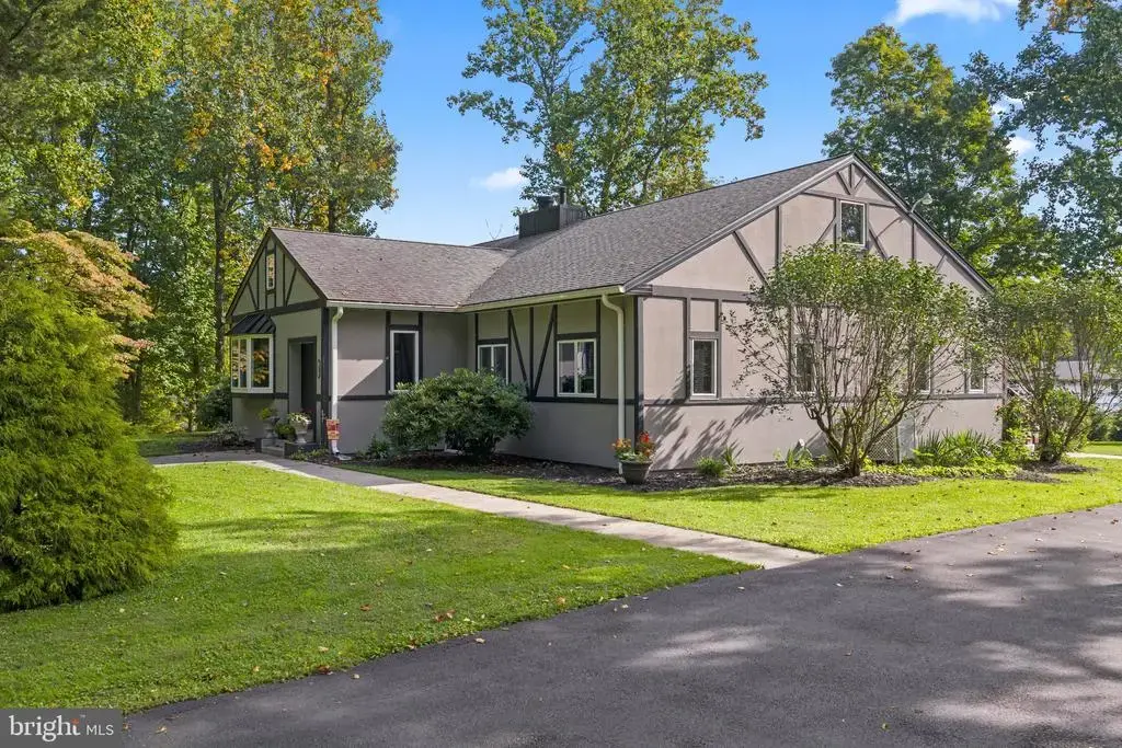 16 New Rd, ELVERSON