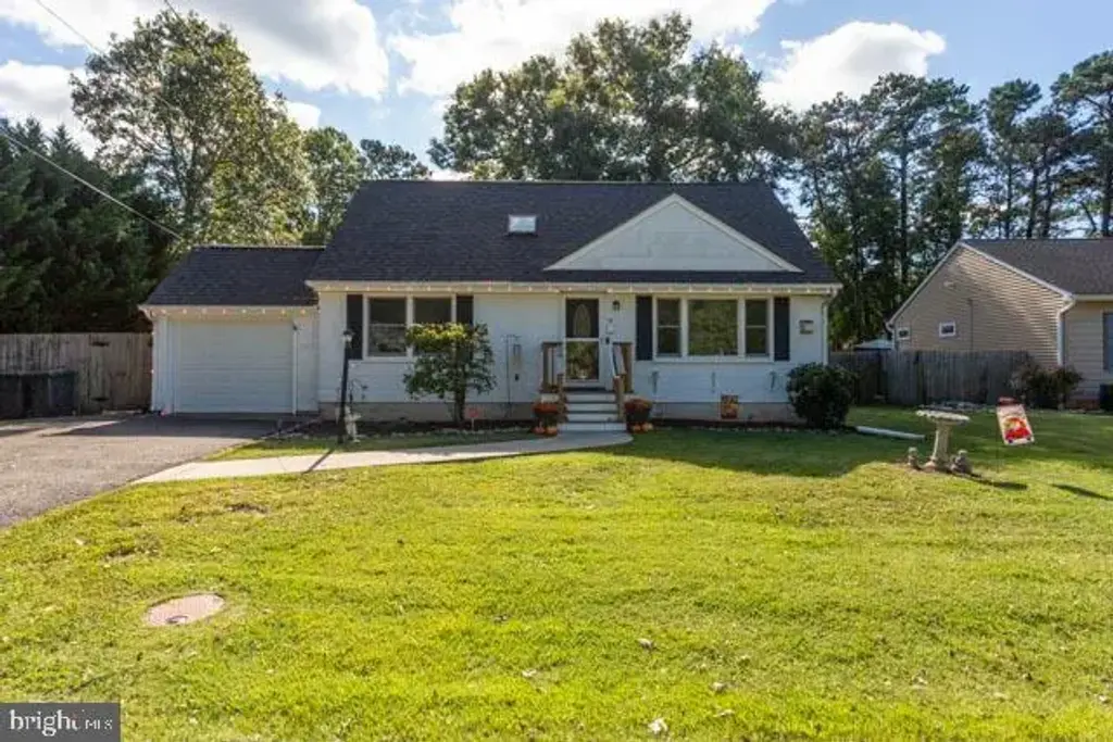 37 Mermaid Dr, MANAHAWKIN
