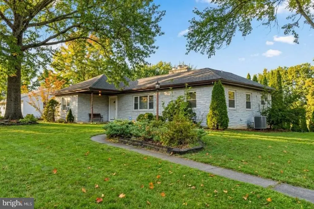 1343 Church Rd, HERSHEY
