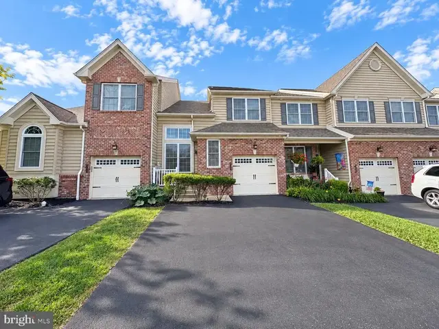 914 Dutch Dr, Norristown