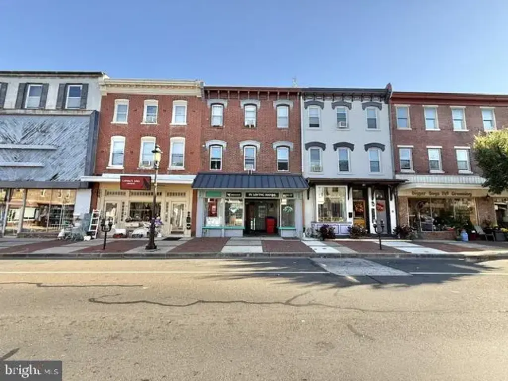 325 Mill St #4, BRISTOL