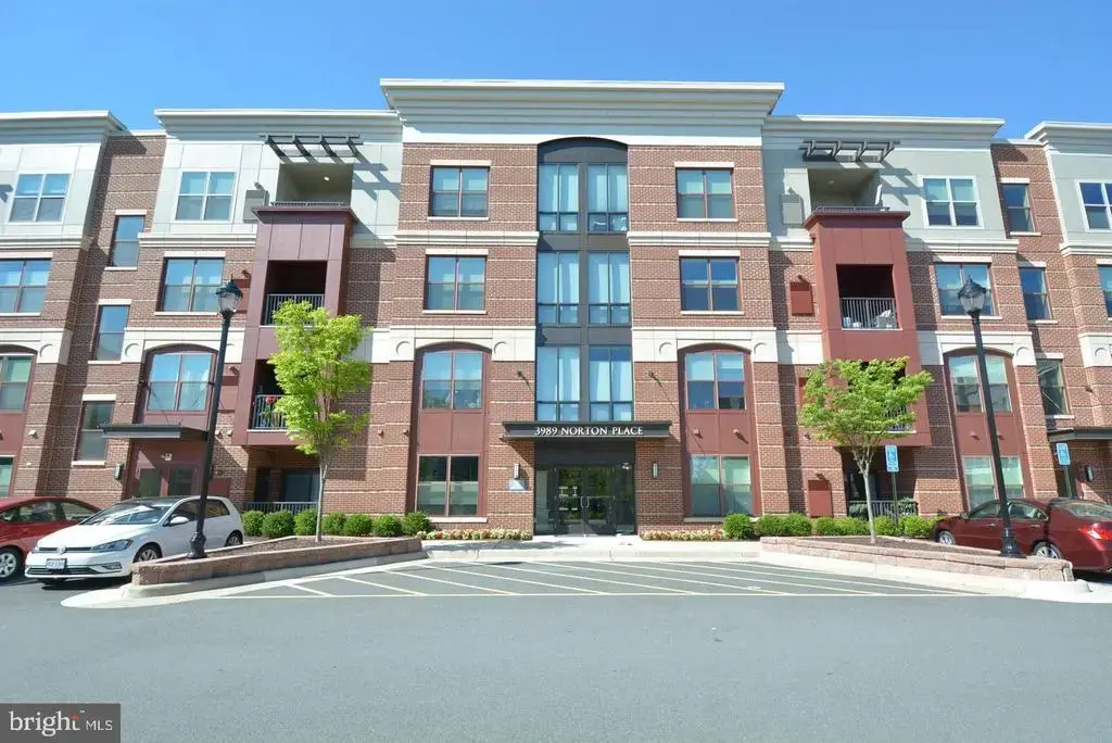 3989 Norton Pl #104, FAIRFAX