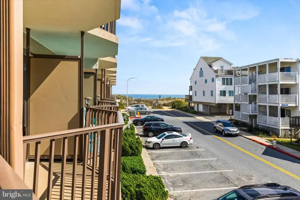 8 36th St #211, OCEAN CITY