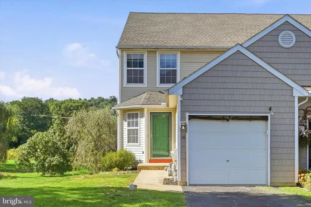 16 Marc Dr, COATESVILLE
