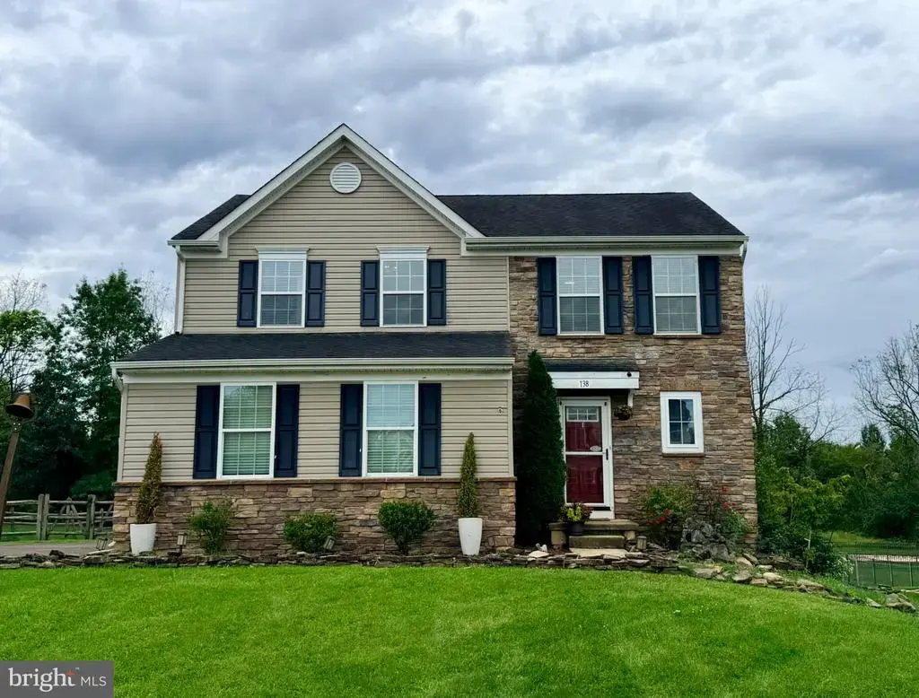 138 Meadowside Dr, DOUGLASSVILLE