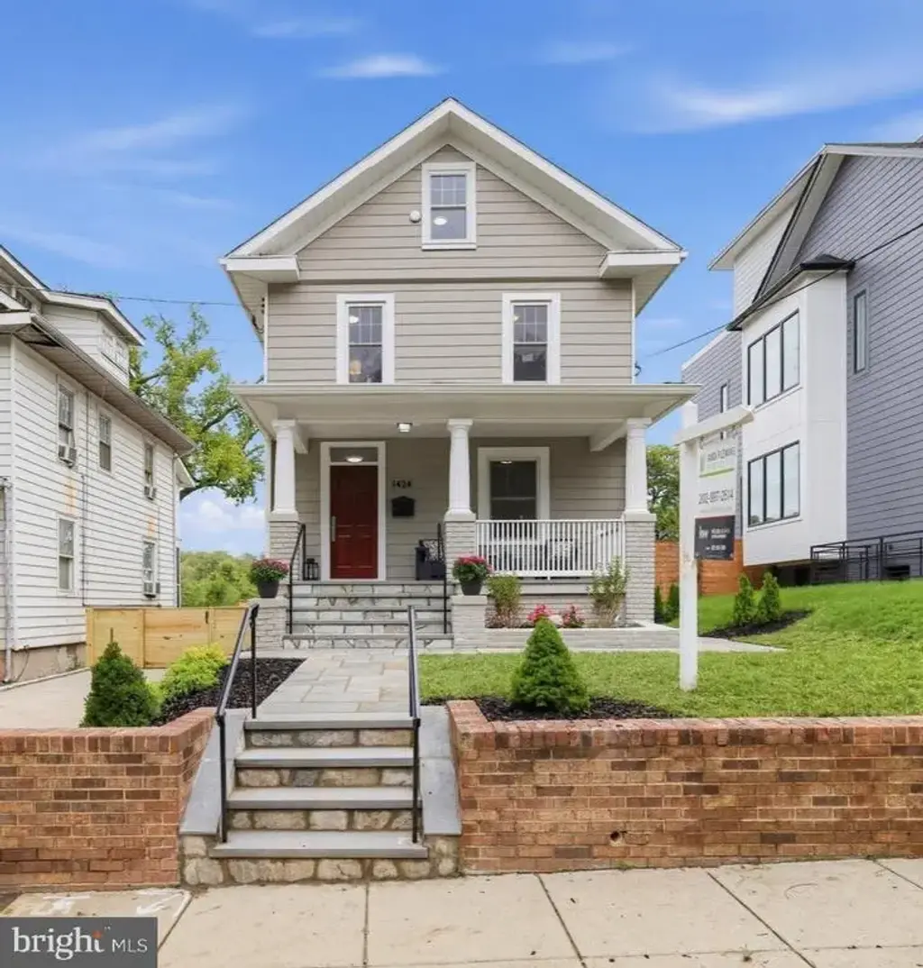 1424 Irving St Ne, WASHINGTON