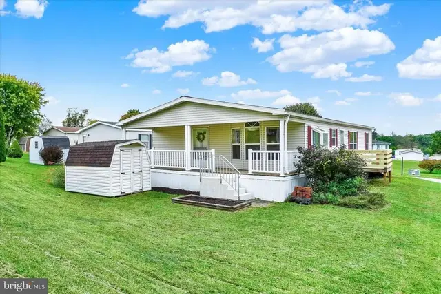 132 Gateshead Dr, Stewartstown