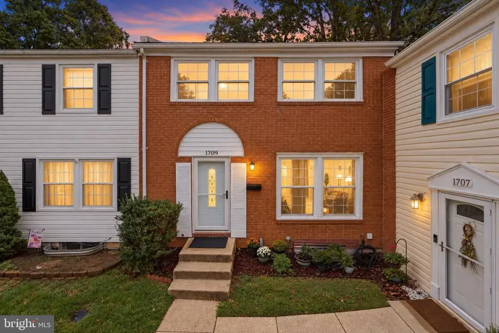 1709 Gabriel Ct, CROFTON