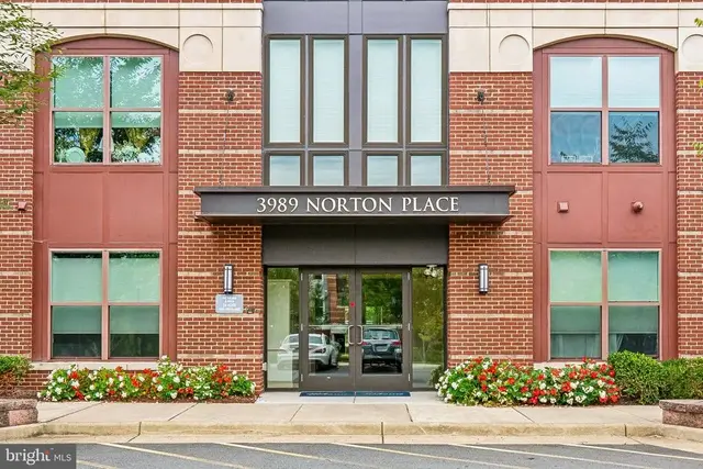 3989 Norton Pl #402, Fairfax