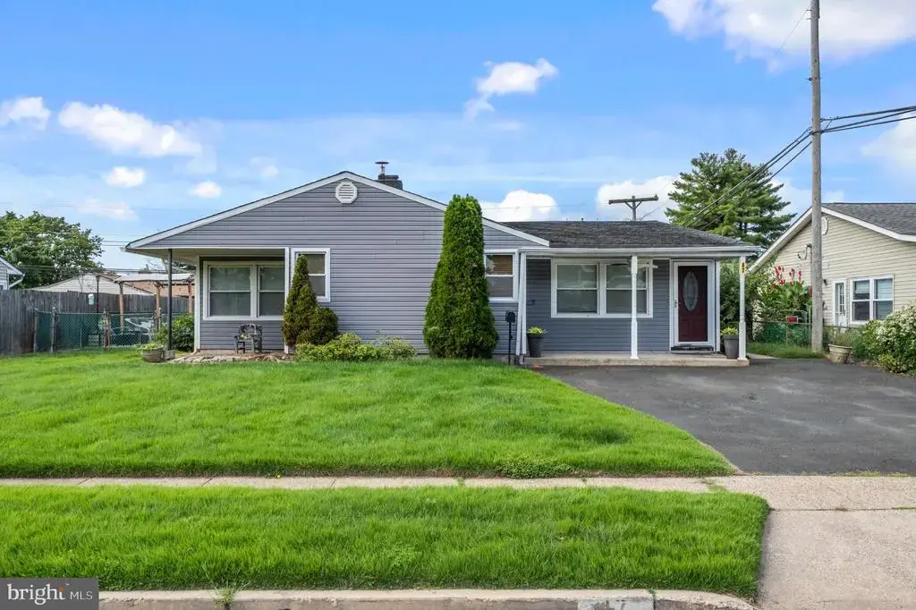 47 Glenwood Ln, LEVITTOWN