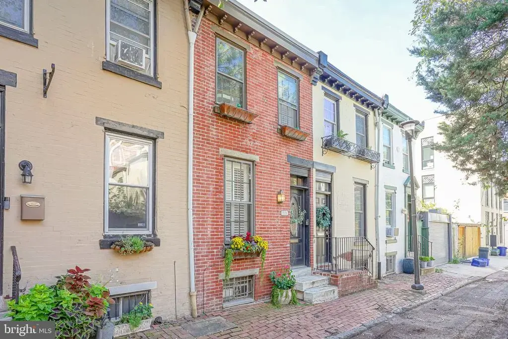 2220 Manning St, PHILADELPHIA
