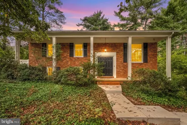 1 Hooker Pl, Fredericksburg