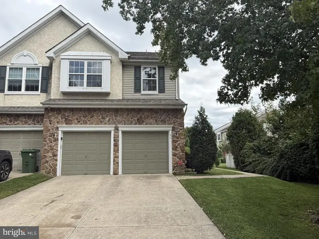 40 Hearthstone Ln, MARLTON