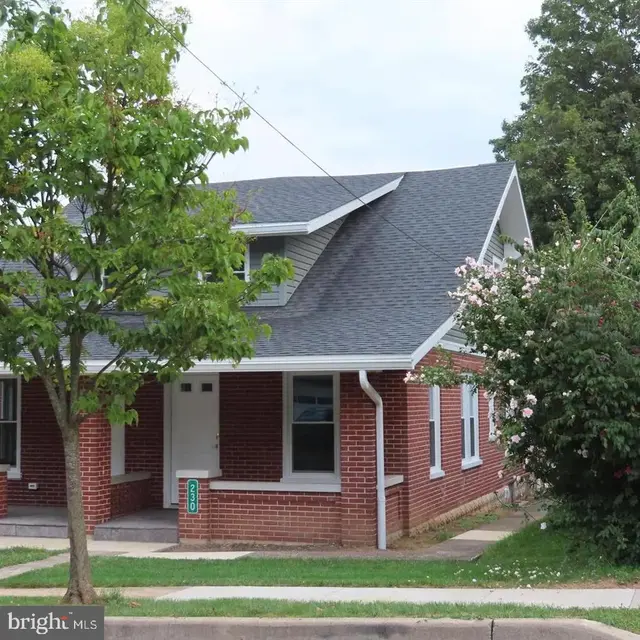 230 Rowe Ave, Greencastle