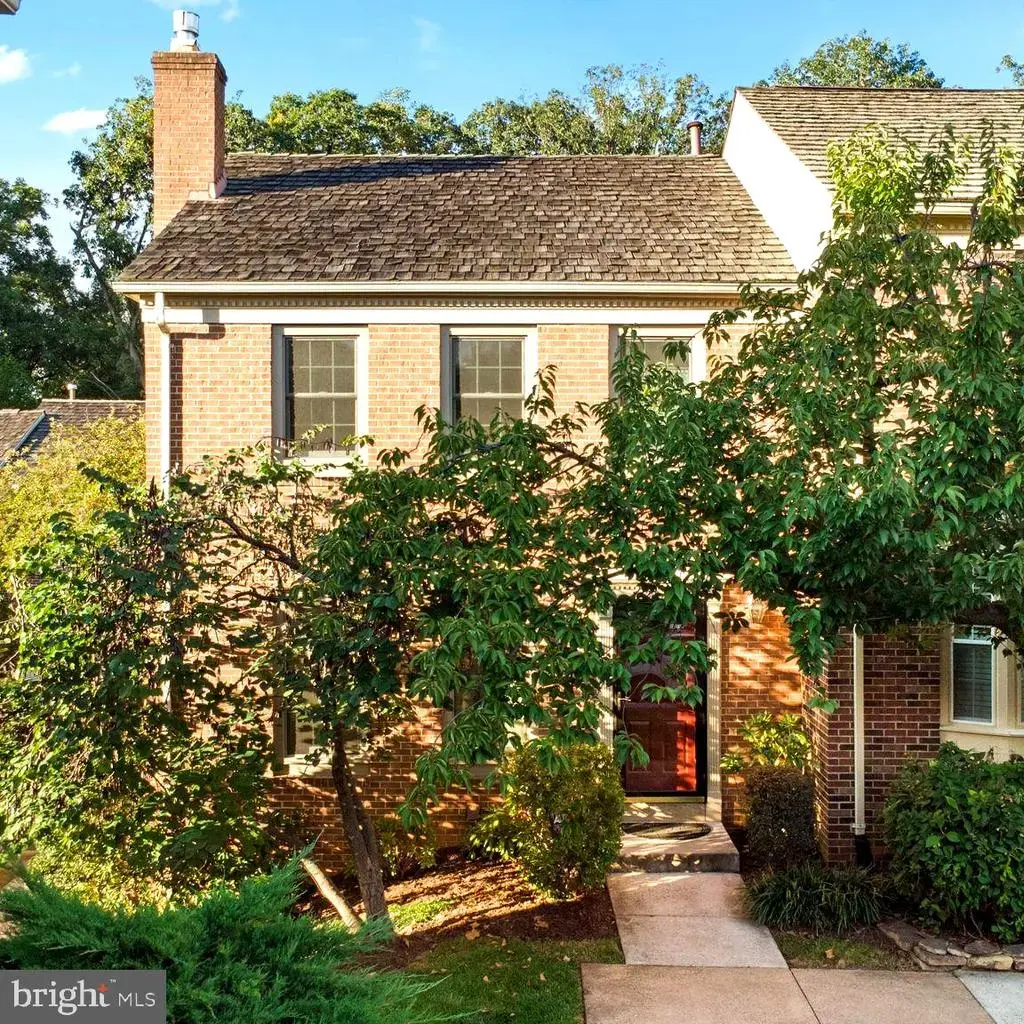 2273 Idylwood Station Ln, FALLS CHURCH