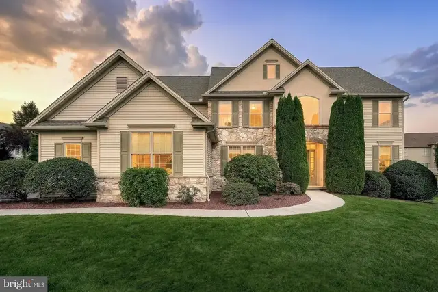 5680 Charlton Way, Mechanicsburg