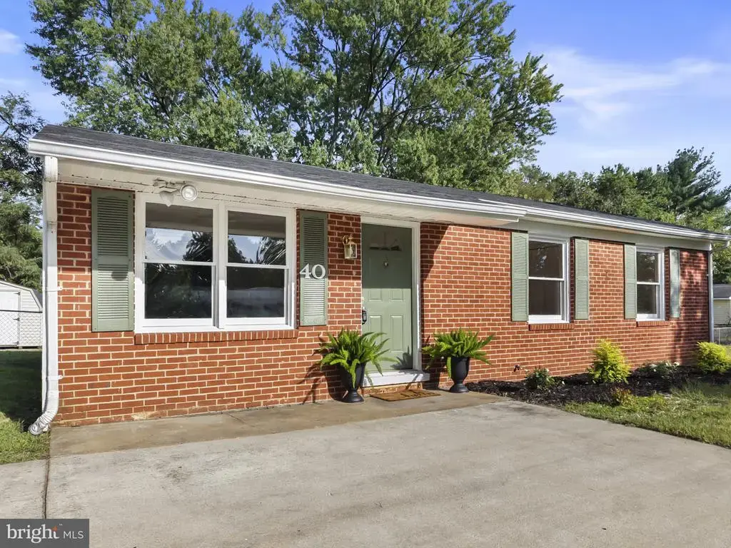 40 Lea Rd, COLONIAL BEACH