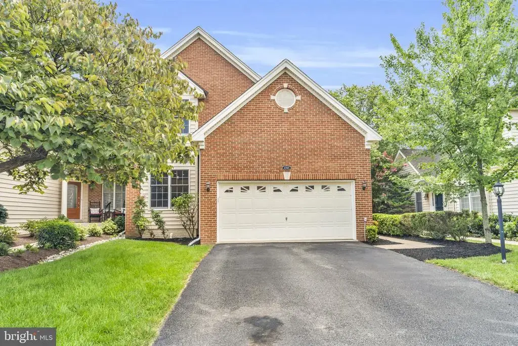 42985 Pascale Ter, ASHBURN