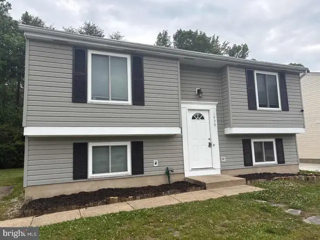 1450 Gesna Dr, Hanover