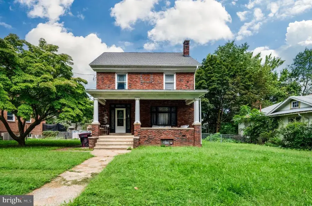 711 Greenway Tc Ter, READING