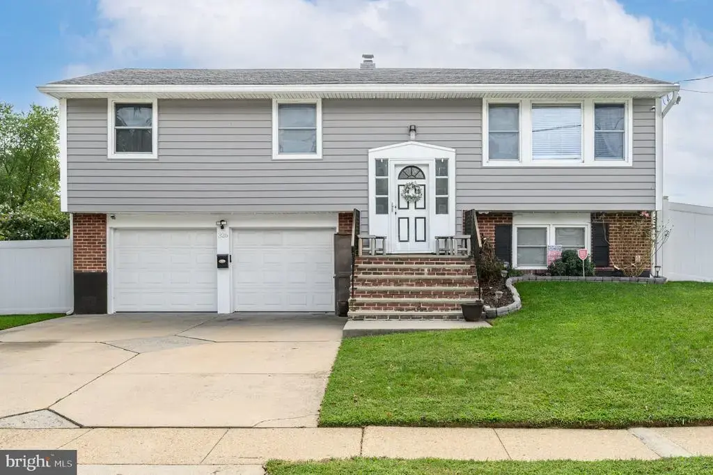 326 Harrison Ave, BEVERLY
